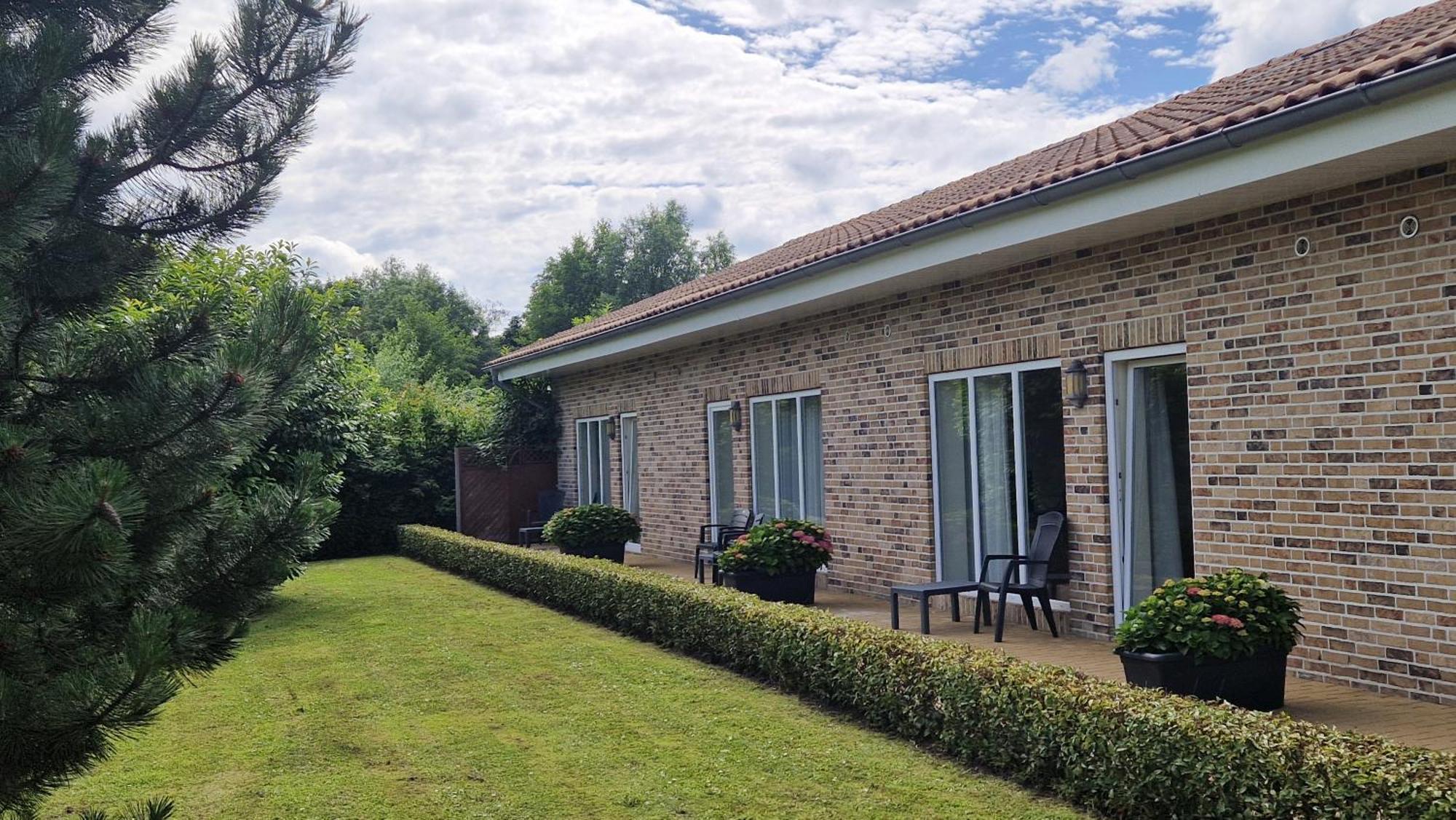 Hotel Garni Am Lindenhof Bunde Bunde  Екстер'єр фото