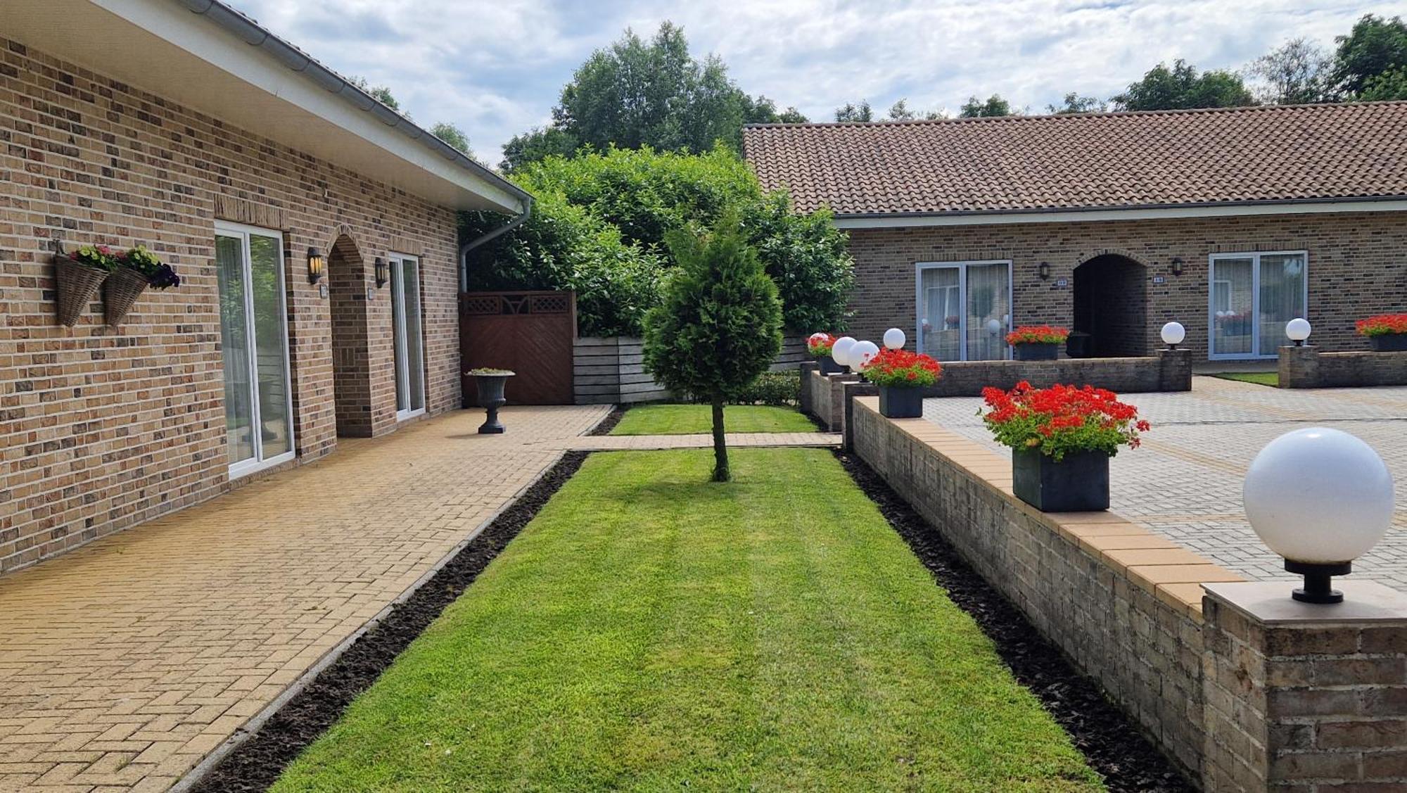 Hotel Garni Am Lindenhof Bunde Bunde  Екстер'єр фото